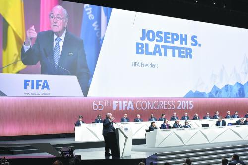 阴谋论笼罩国际足联主席选举 俄卡世界杯或受
