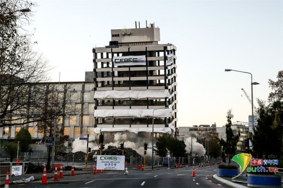 新西兰一警局大楼因地震受损被爆破