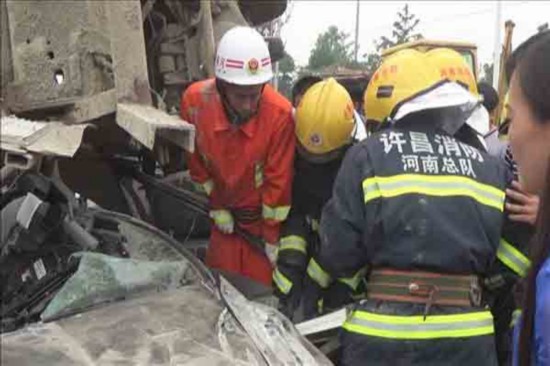 祸从天降人命危 许昌鄢陵消防危急时刻急救援