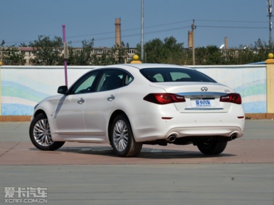 Ӣ�����(����)2015��Ӣ�����Q70L