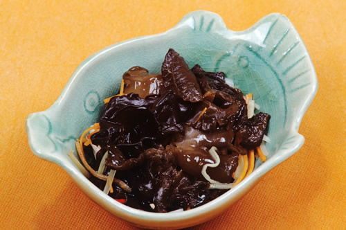 饮食补钙最有效!芝麻酱黑豆海带 盘点10种补钙