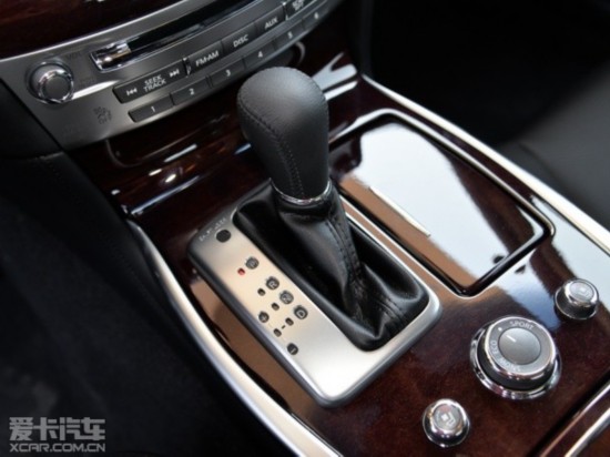 Ӣ�����(����)2015��Ӣ�����Q70L