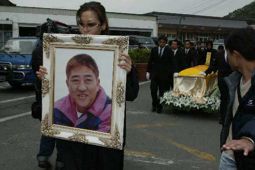 高恩妃聂鑫黄家驹 盘点那些意外死亡的明星(组