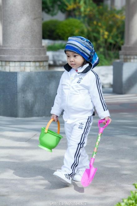 爸爸回来了第二季甜馨神补刀曝郑钧大女儿出镜