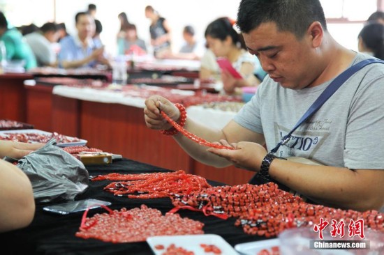 探访中国最大南红玛瑙交易市场