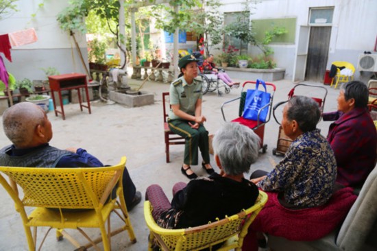 开封支队联合志愿者走进养老机构关注老人消防