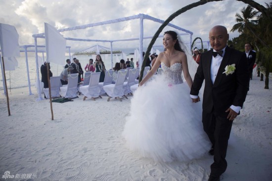 杨幂昆凌何洁张雨绮 85后女星大婚现场美哭