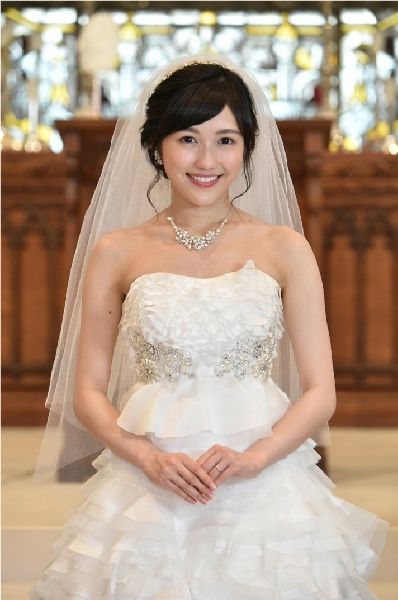 渡边麻友战斗吧书店女孩最终回婚纱造型曝光