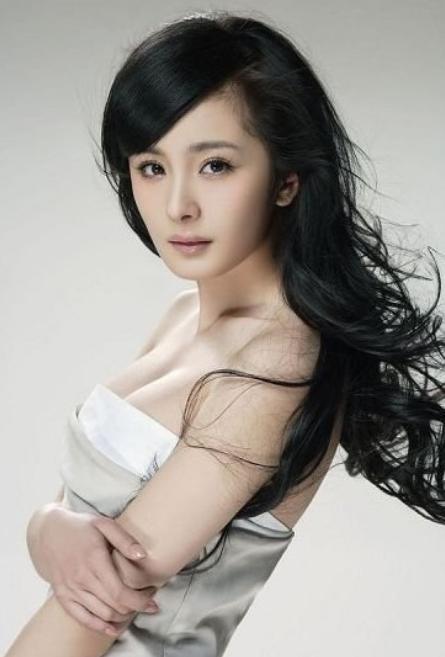 张馨予诉丰胸广告 娱乐圈大胸女星排行榜:柳岩