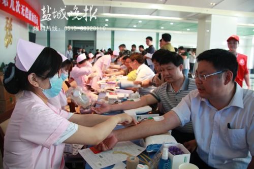 盐城175名机关工作人员无偿献血45000毫升