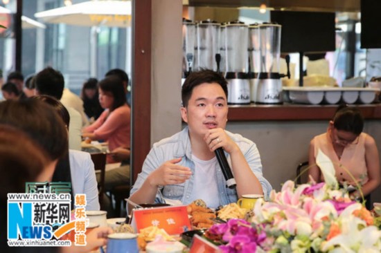 制片人曝明星糗事 女明星家冰箱藏发霉面包