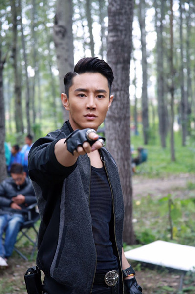 李昕亮《盗墓笔记》开墓 被李易峰唐嫣争宠