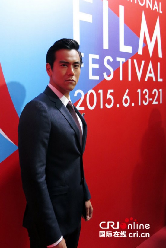 狭路相逢 范冰冰张馨予上海电影节红毯再pk