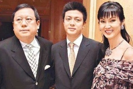 向华强儿子欠债百万 揭香港娱乐圈真正 太子爷