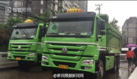 上海虹口区苏州河上的通州路桥出现险情