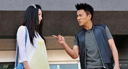 你是我的<em>姐妹电视</em>剧:强吻壁咚挨酒瓶 刘恺威晋