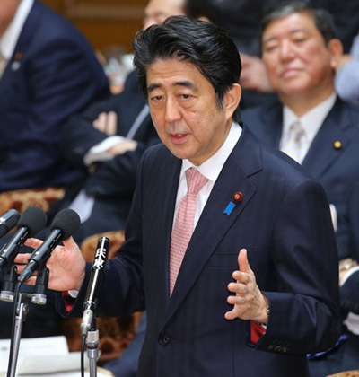 安倍为解禁集体自卫权辩护称必须修改宪法解释