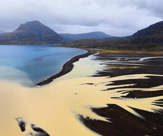 法媒盘点法国五大壮美火山 绝妙风光引人入胜