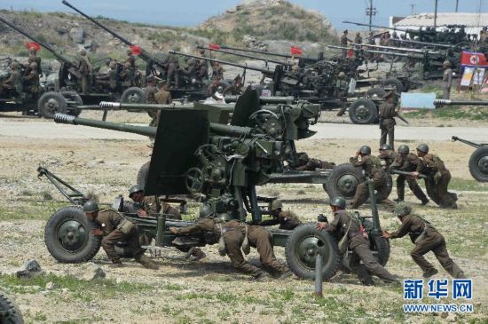 金正恩观看高射炮兵射击比赛(组图)