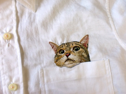 日本主妇手工刺绣口袋猫逼真如照片