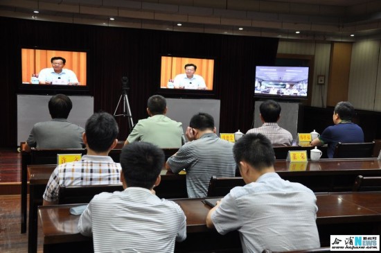 合浦县四家班子领导聆听时代前沿知识讲座