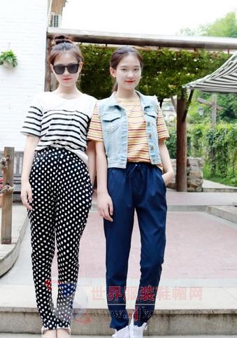 哈伦裤配什么上衣 T恤搭配就很合适