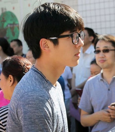 刘昊然高考成绩454分 青梅竹马欧阳娜娜为他骄