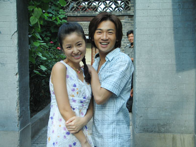 林志颖晒与妻子陈若仪牵手照林心如仍单身 揭