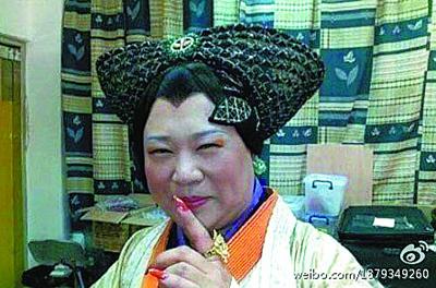 吴亦凡戴长<em>假发</em>似妹妹 明星<em>男扮女</em>装大盘点--重