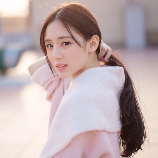 18岁厦大校花性感妩媚美到窒息 清纯不输奶茶