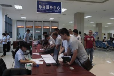 郑州车管开启一站式服务 全面监控各业务网点