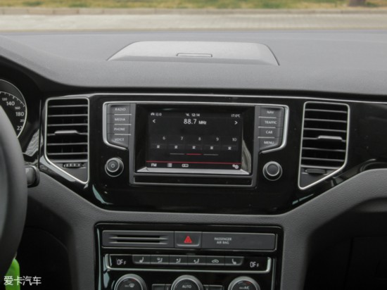 ()2015Sportsvan