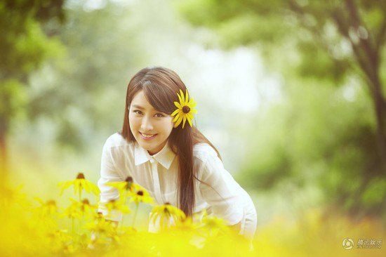 马苏拍摄户外写真 清新淡雅品味夏日香气