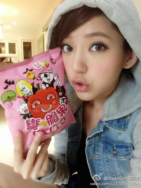 点读机女孩高君雨是真正的学霸 上初二排名前