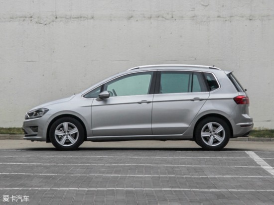 ()2015Sportsvan