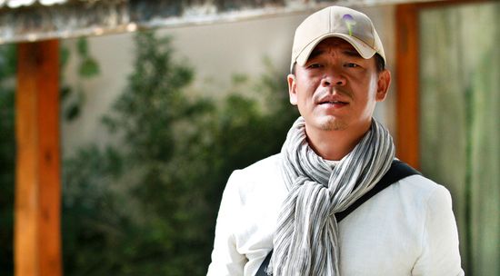 孙浩为《后海不是海》发声 亲自创作歌曲《举