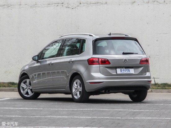 ()2015Sportsvan