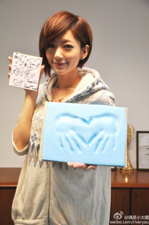 点读机女孩高君雨是真正的学霸 上初二排名前