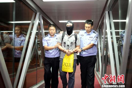 河北將一重大經濟嫌犯從泰國押解回國涉案1800余萬