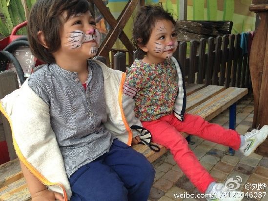 刘烨谈女儿嫁人落泪 霓娜公主裙萌萌哒上《爸