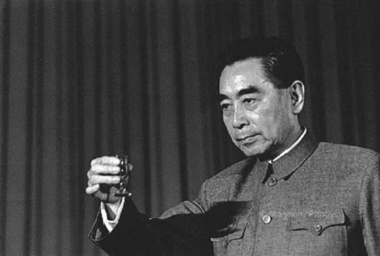 五大书记饮酒:毛泽东不爱酒 周恩来千杯不醉