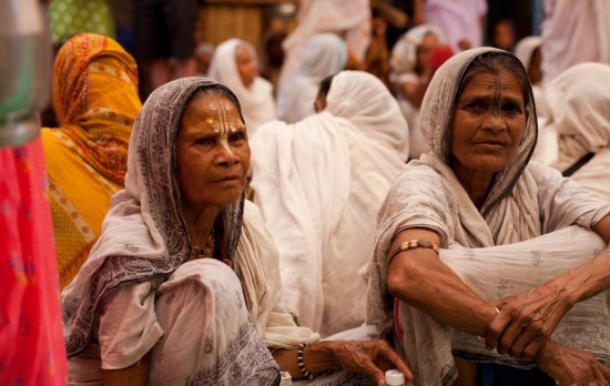 印度寡妇村:印度寡妇们的罪与罚(高清组图)