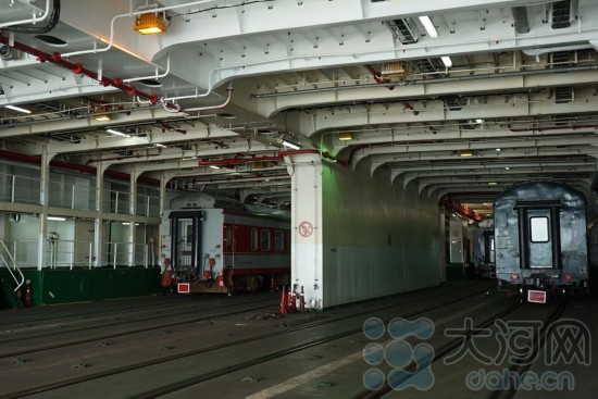 郑州-海口K457\/458次列车完成琼州海峡海上运