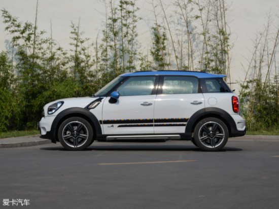 MINI2015MINI COUNTRYMAN