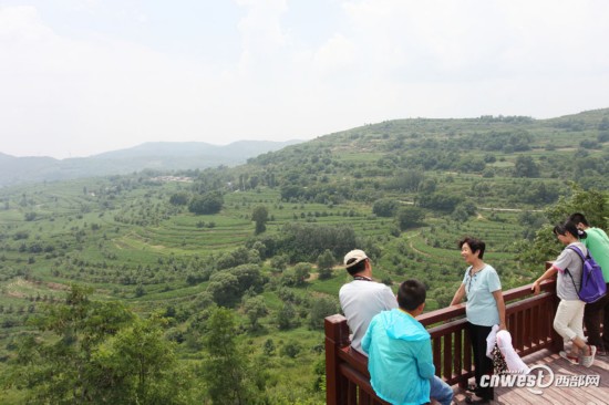 西安车友自驾去宜君乘凉 指纹梯田美哭都市人