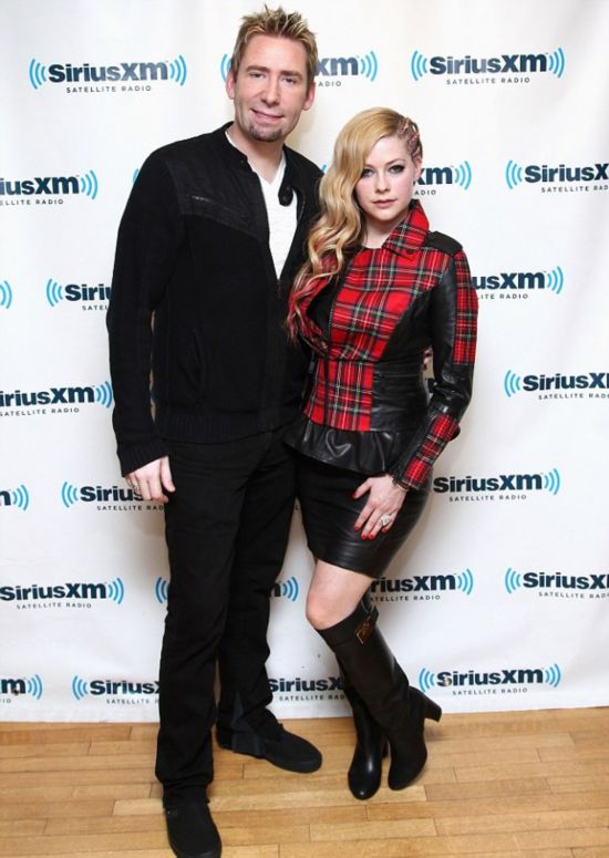 艾薇儿确诊患 莱姆 病 揭明星罕为人知怪病(组图