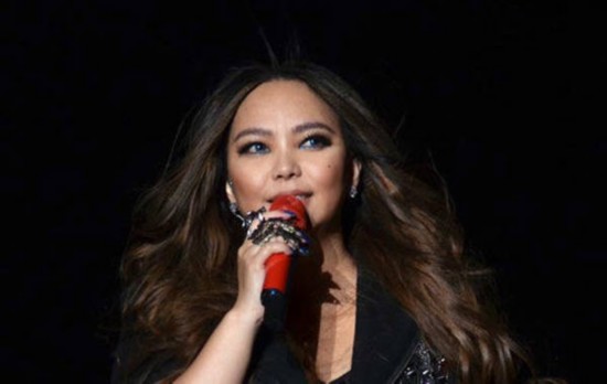 <em>张惠妹演唱会</em>热舞腰粗脸圆 网友直呼内心崩溃