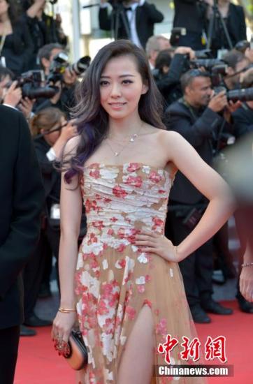 公司否认张靓颖逼婚要股权:变更是正常商业行为