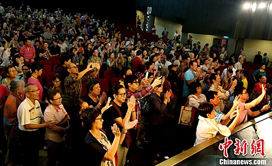 浙江婺剧团应邀庆祝新加坡独立50周年 演出受