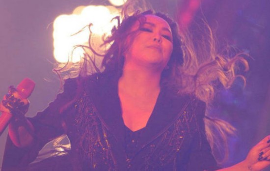 <em>张惠妹演唱会</em>热舞腰粗脸圆 网友直呼内心崩溃